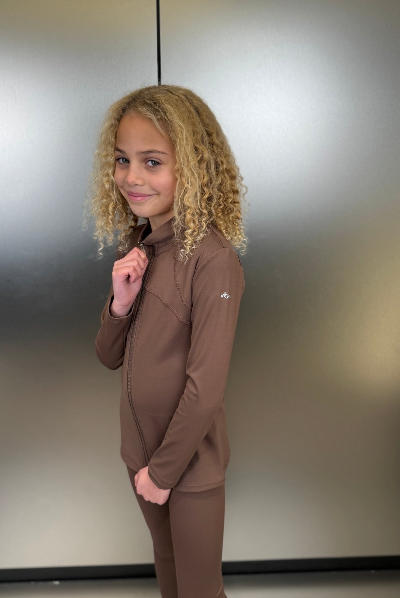 Active Zip Jacket - Cocoa (Dispatched W/C 15/12/25) - Vincentius