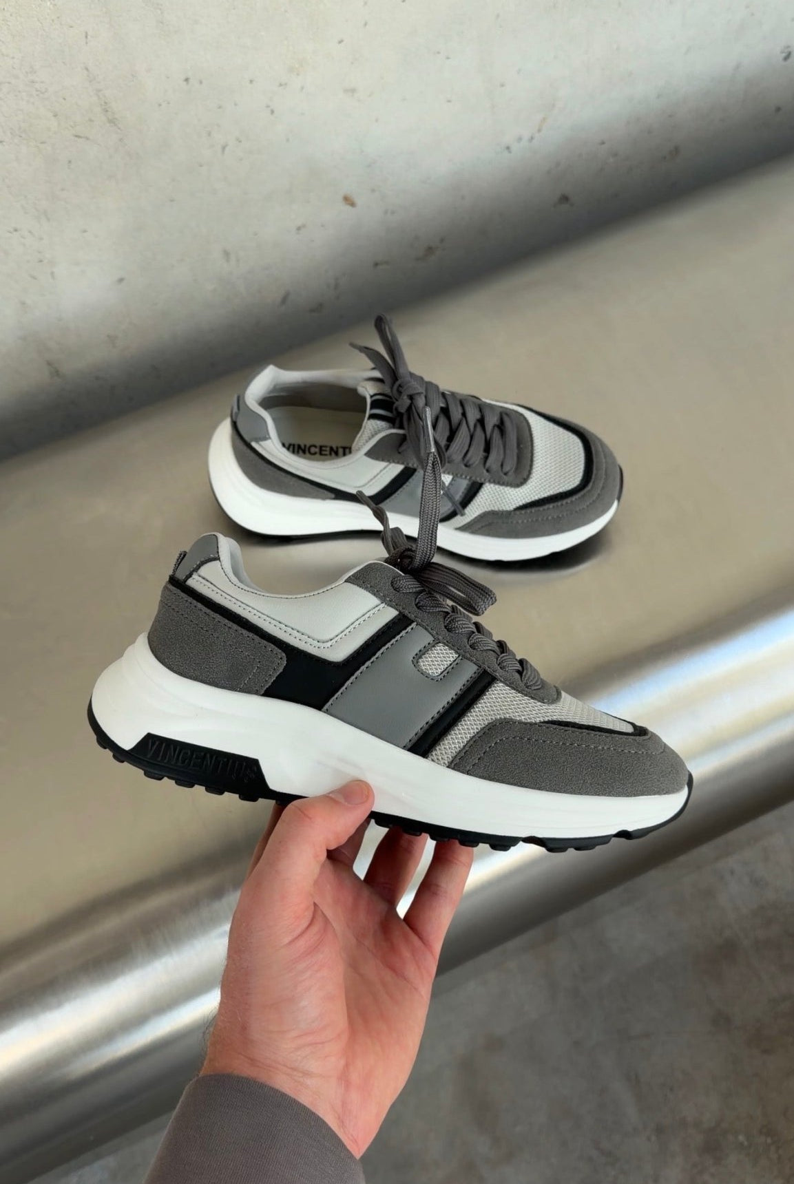Boys V001 Runner - Grey - Vincentius