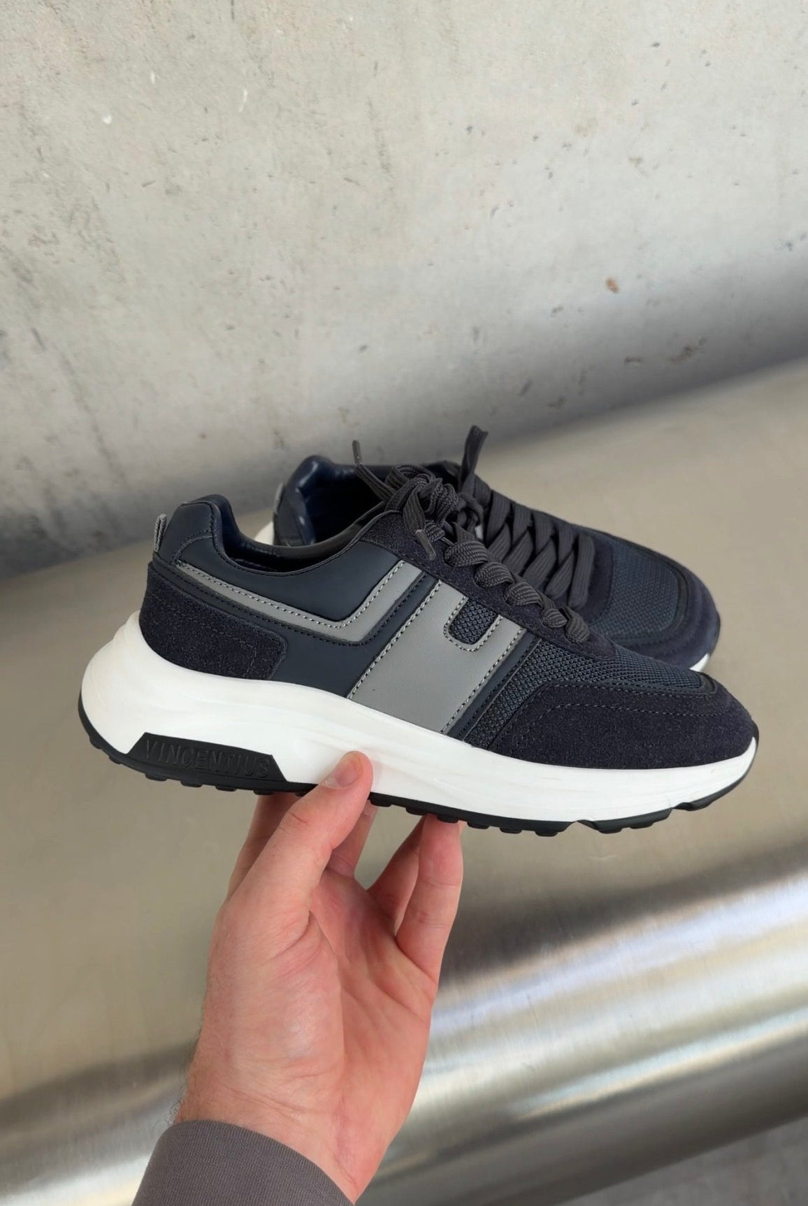 Boys V001 Runner - Navy/Grey - Vincentius