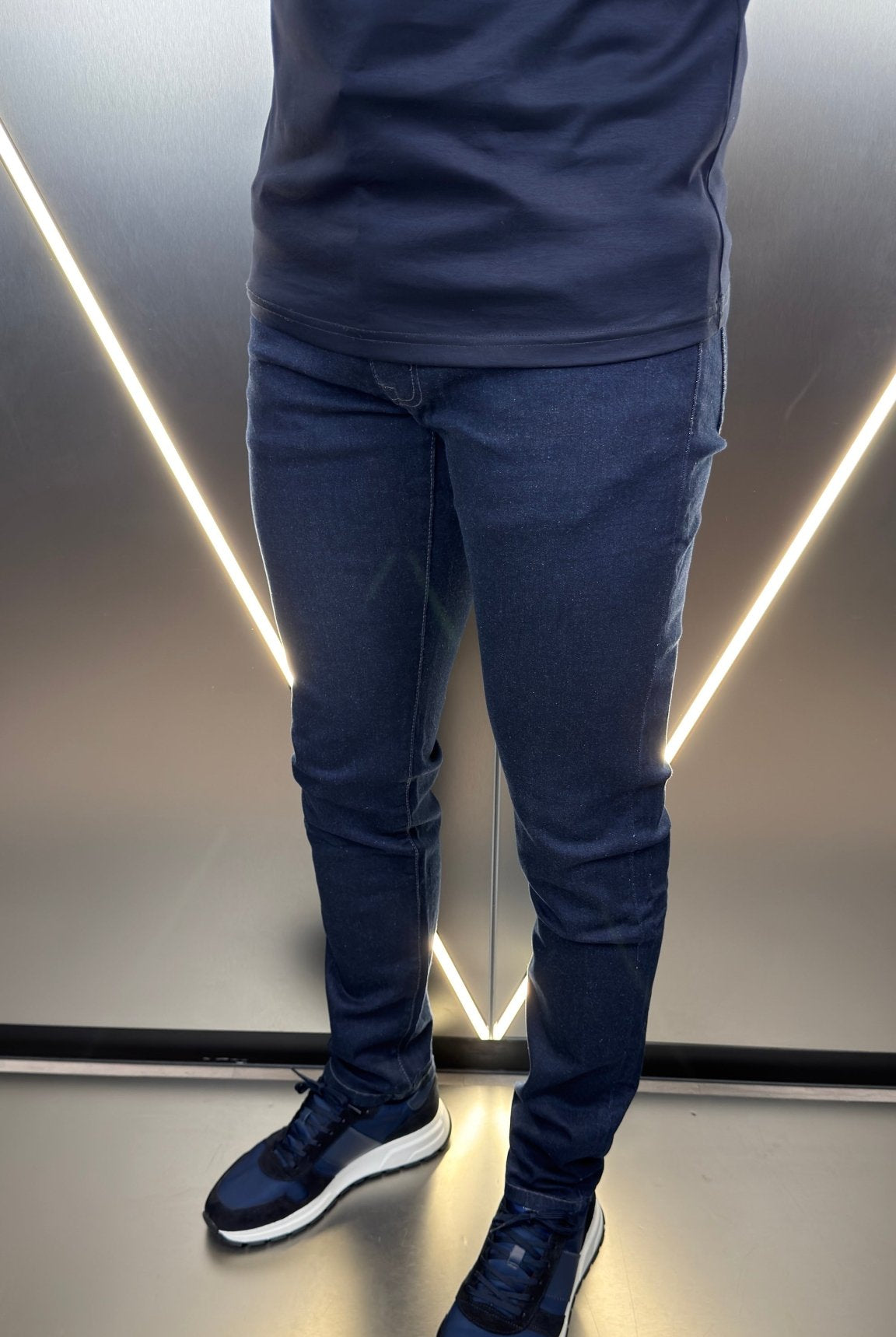Classic Edition Tailored Fit Jean - Dark Blue - Vincentius