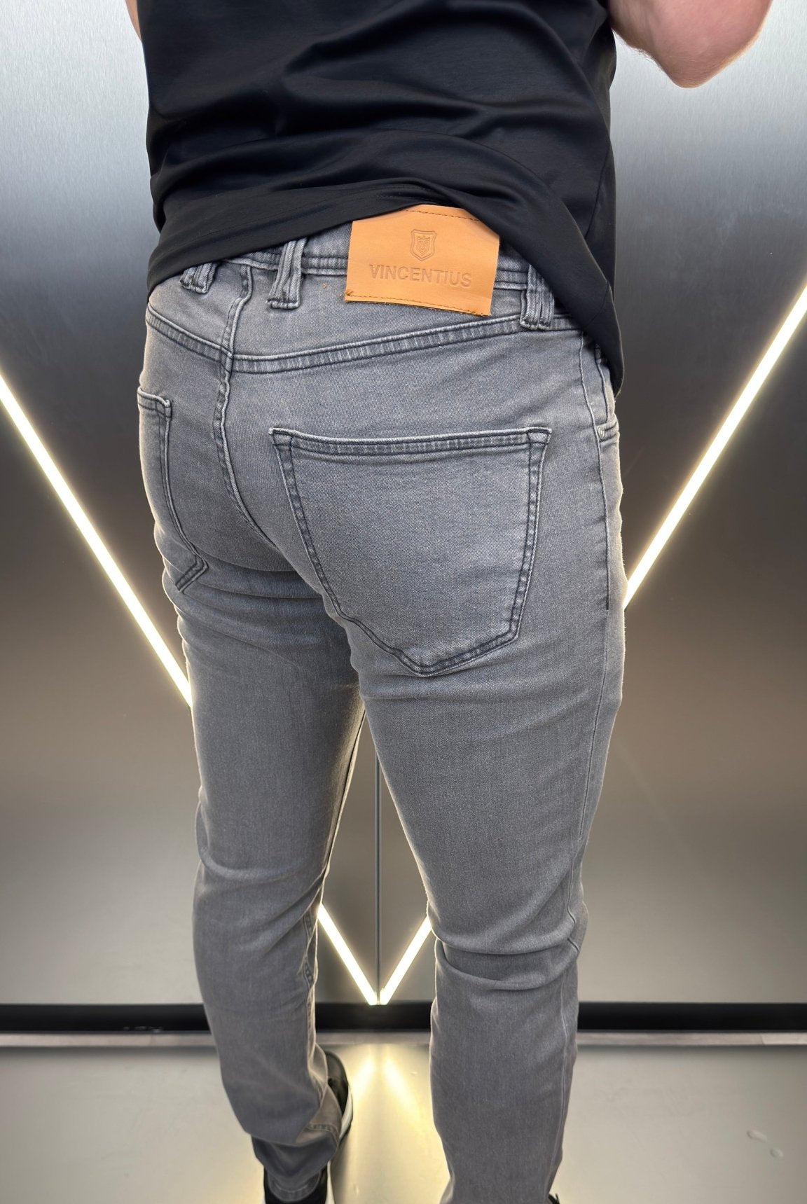 Classic Edition Tailored Fit Jean - Dark Grey - Vincentius