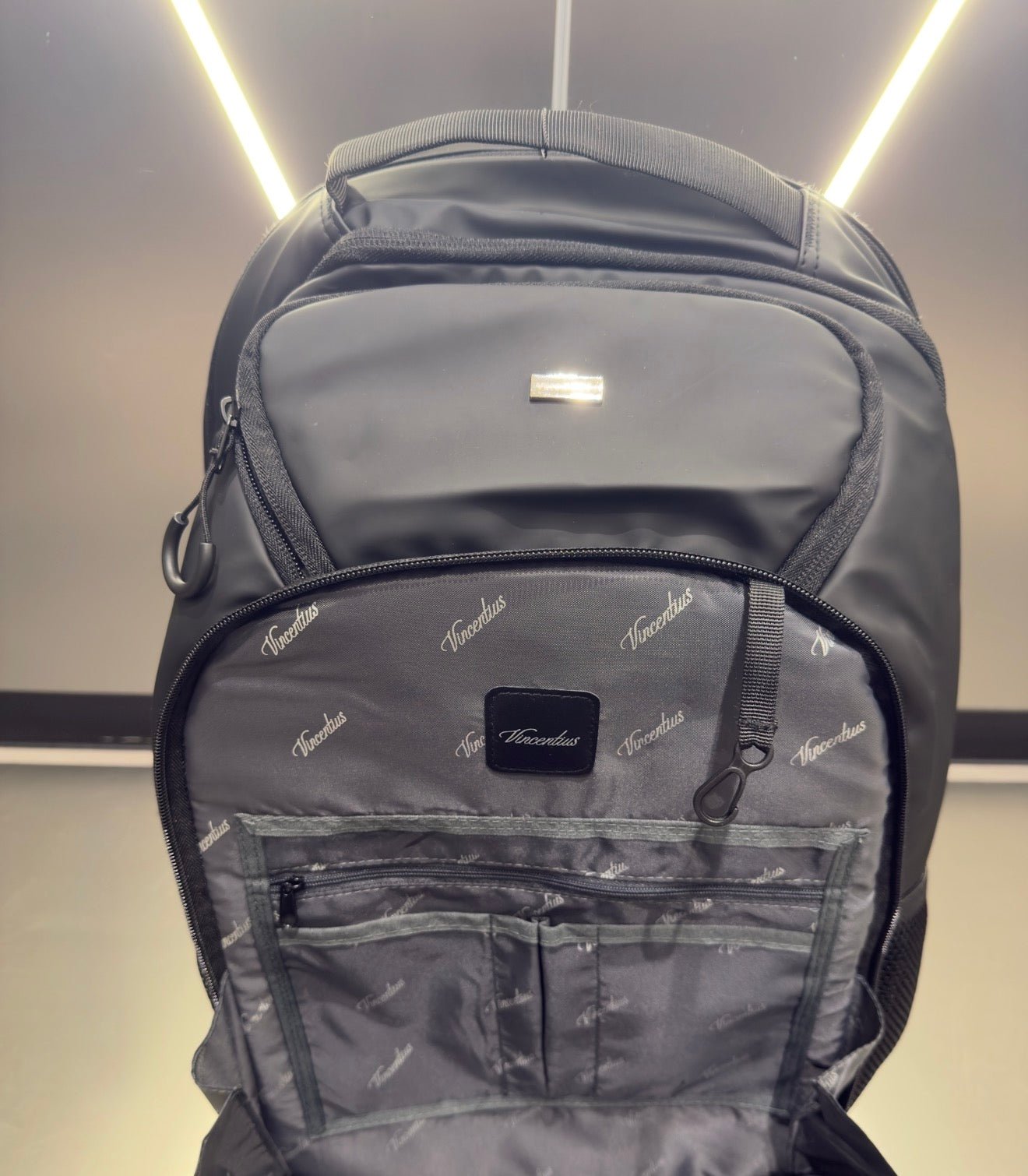 Commuter Backpack - Vincentius
