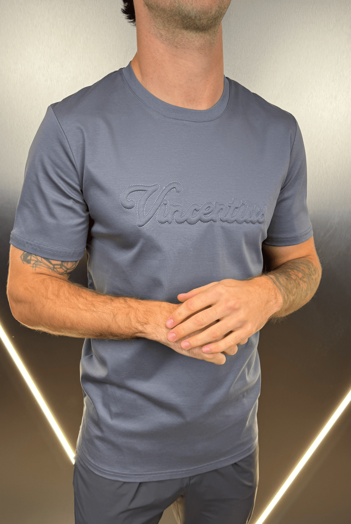 Luxury Embossed Tonal Logo T-Shirt - Ombre - Vincentius
