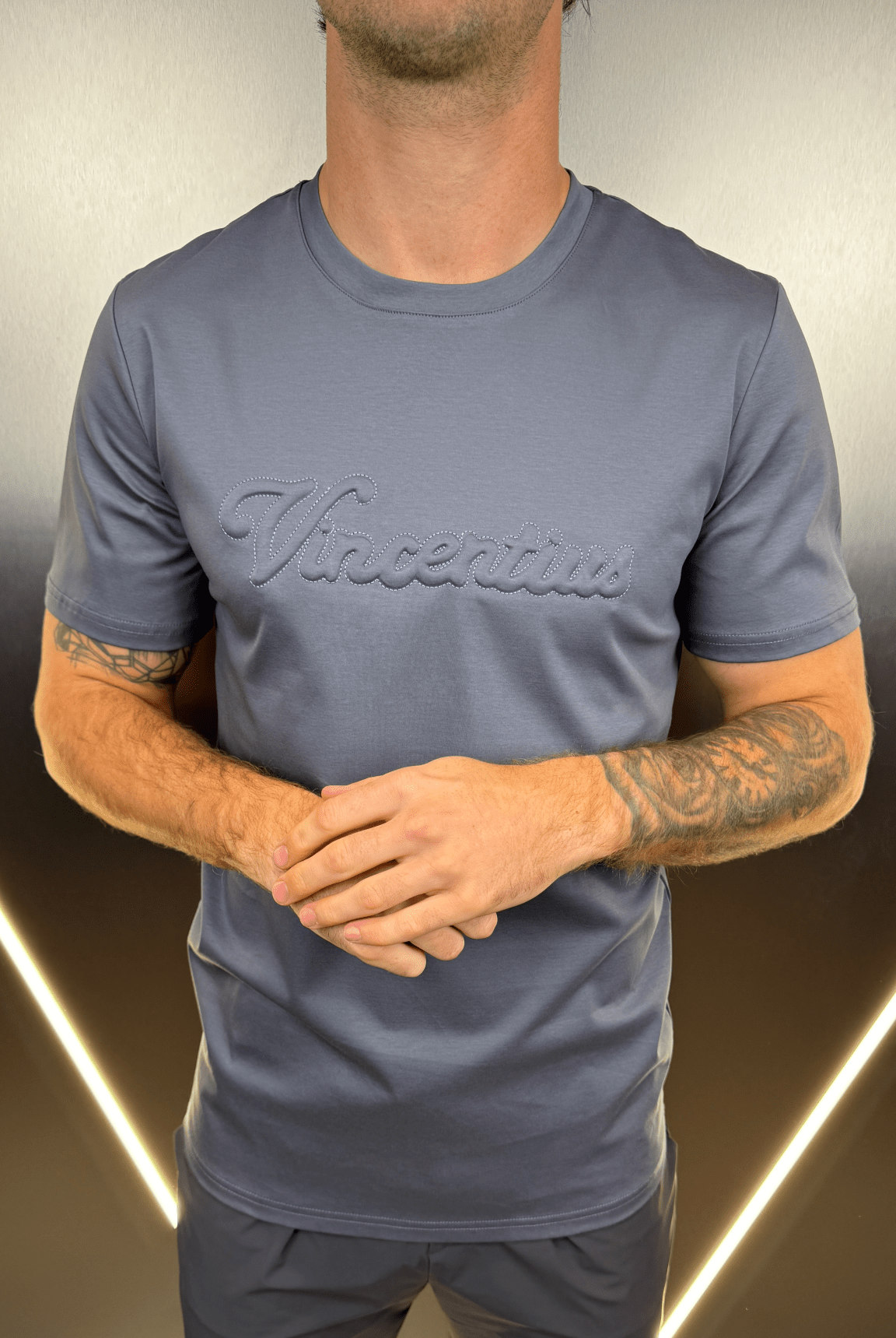Luxury Embossed Tonal Logo T-Shirt - Ombre - Vincentius