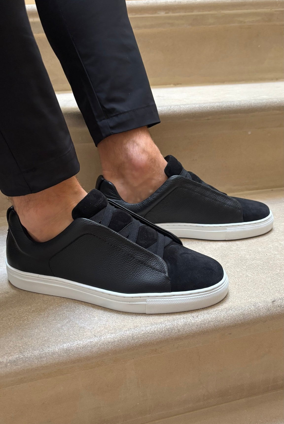 V6 Black - Vincentius