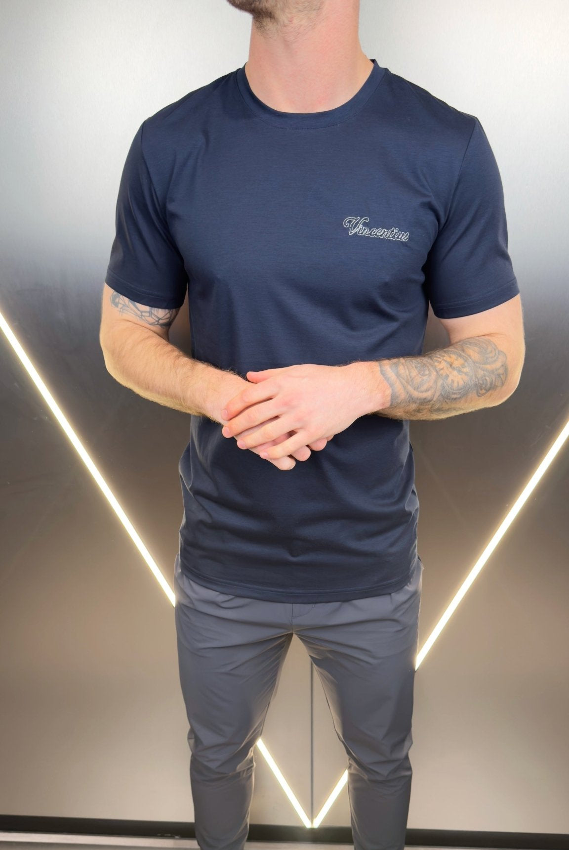 Vincentius Script Logo T-Shirt - Navy - Vincentius