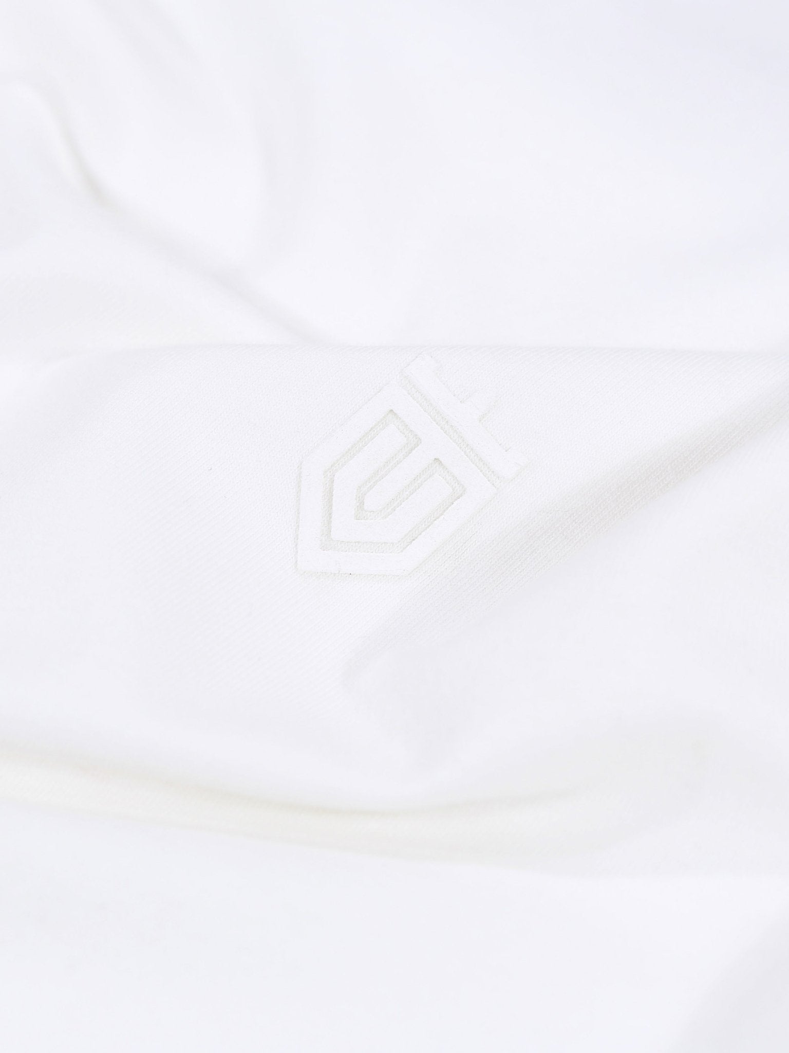 Luxury White Shield T-Shirt - Vincentius